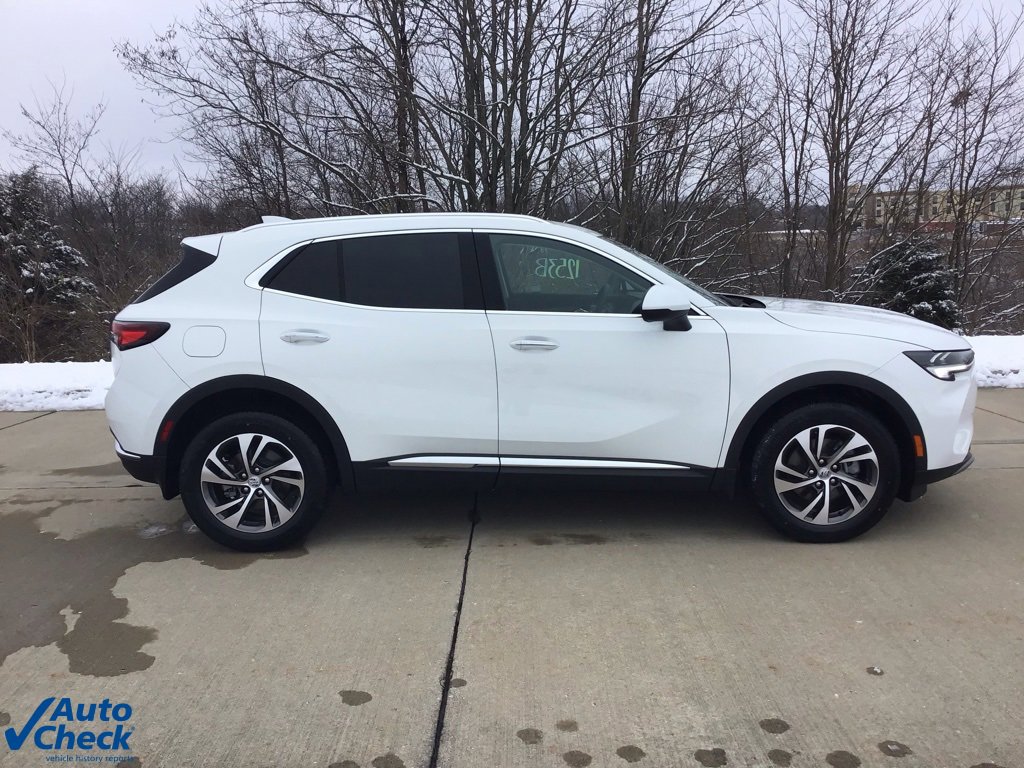 Used 2022 Buick Envision Essence w/ Safety Package image 2