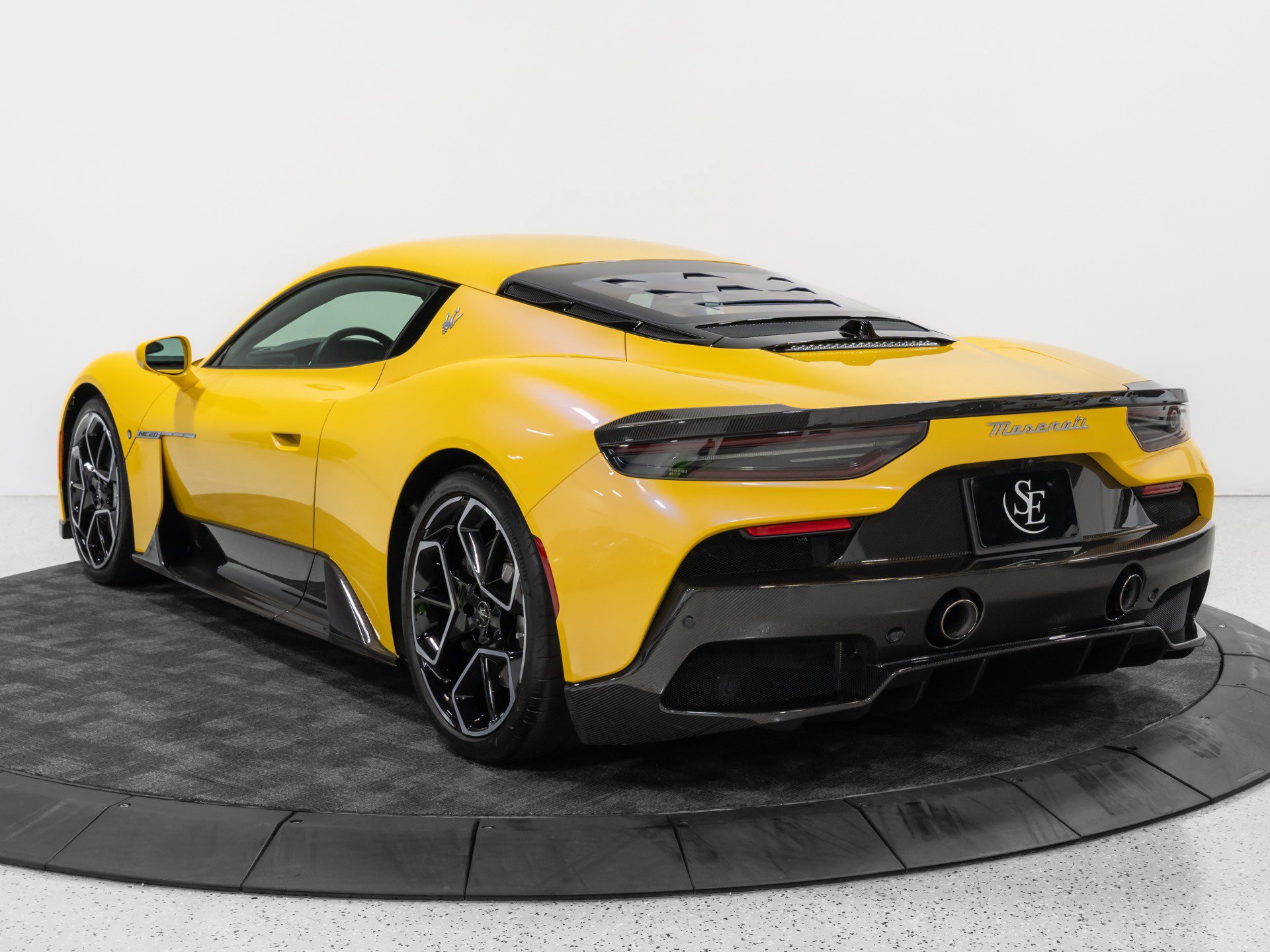 Used 2022 Maserati MC20 Coupe RWD image 5