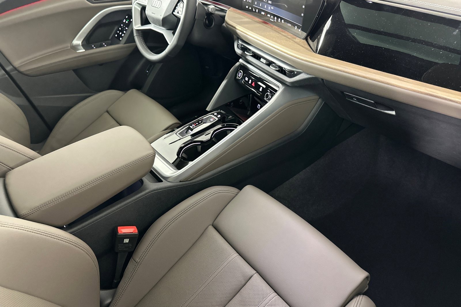 New 2025 Audi Q5 Premium Plus image 15