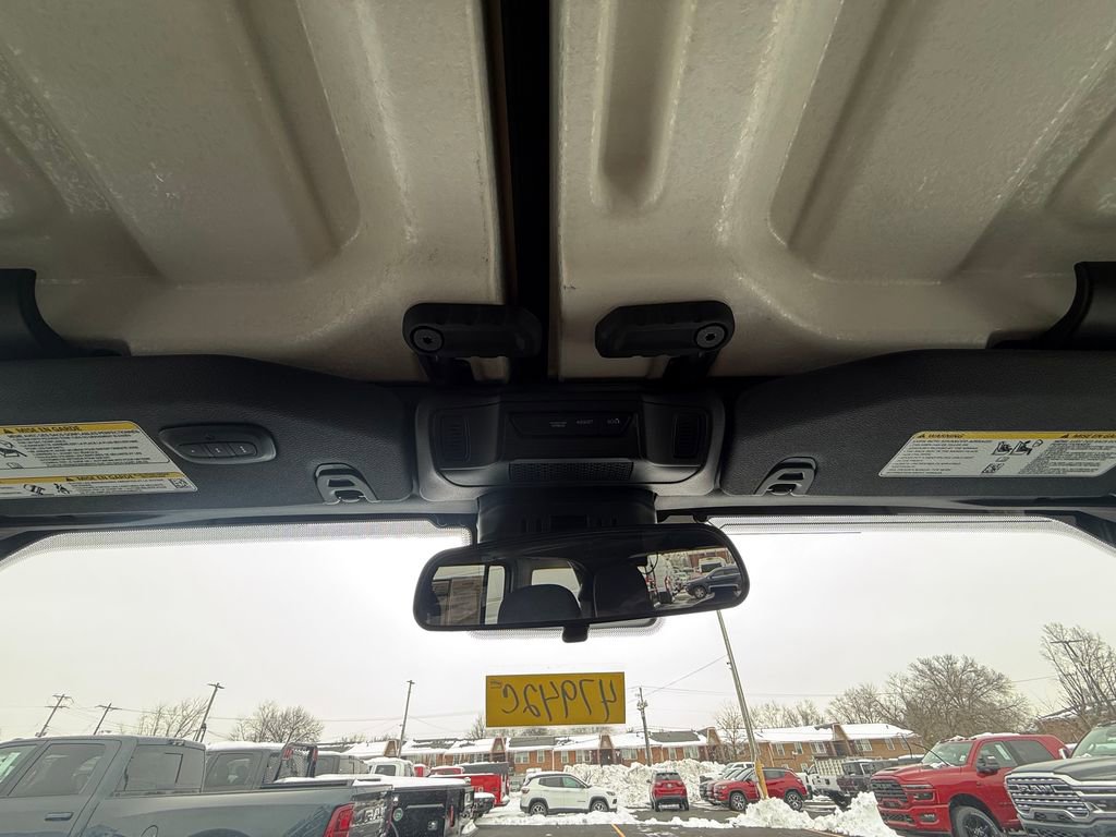 Used 2024 Jeep Wrangler Willys image 32