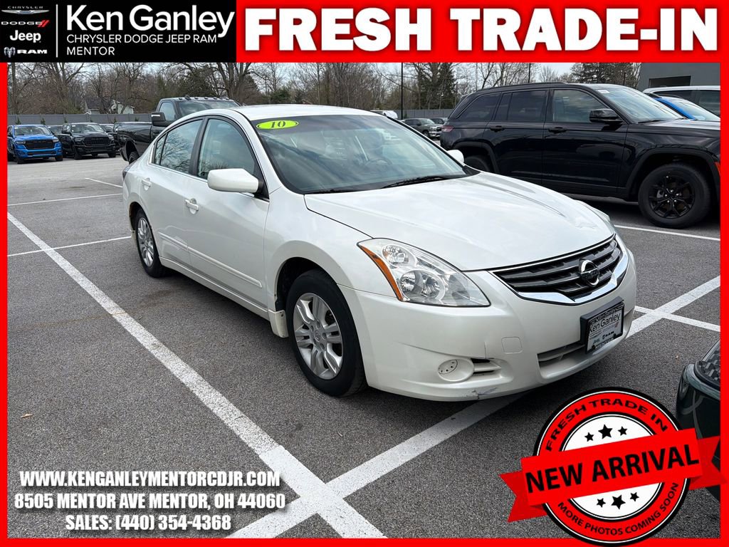 Used 2010 Nissan Altima 2.5 S w/ Convenience Pkg image 1