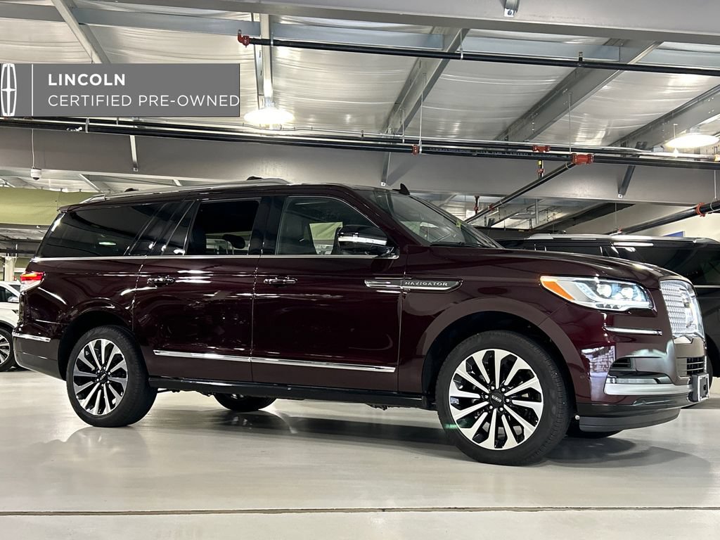 Used 2024 Lincoln Navigator L Reserve AWD/4WD image 1