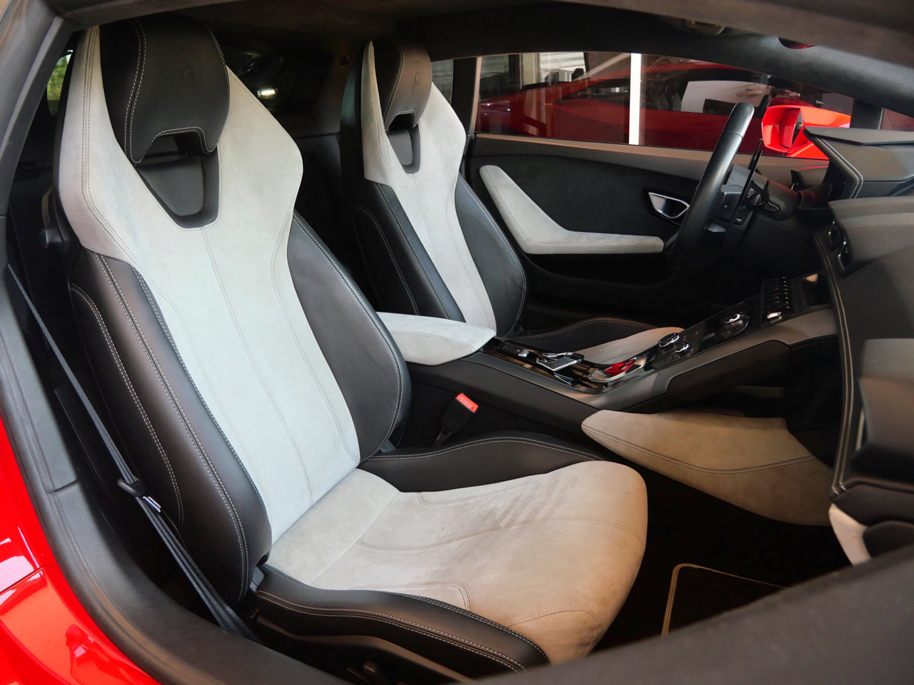 Used 2016 Lamborghini Huracan LP 580-2 RWD image 8
