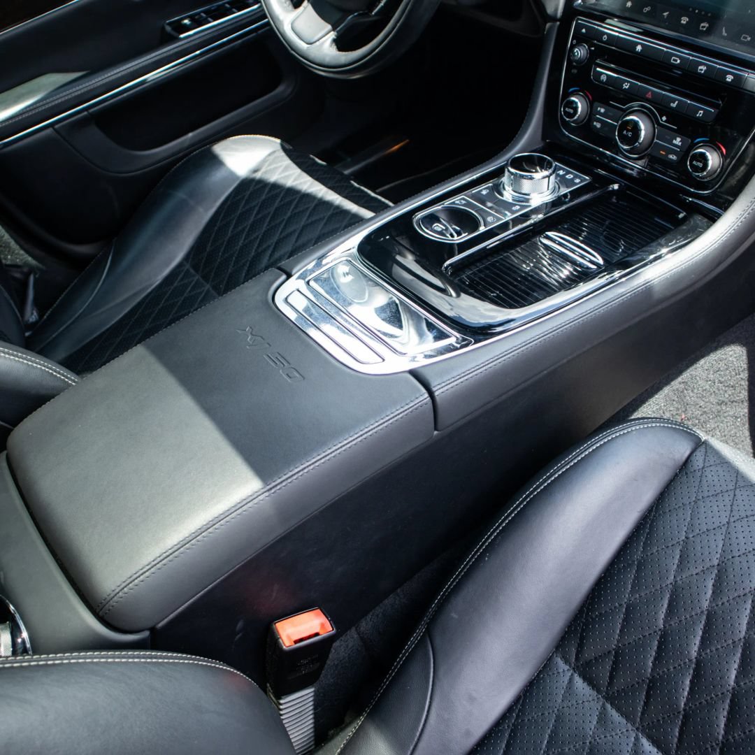 Used 2019 Jaguar XJ L Portfolio RWD image 20