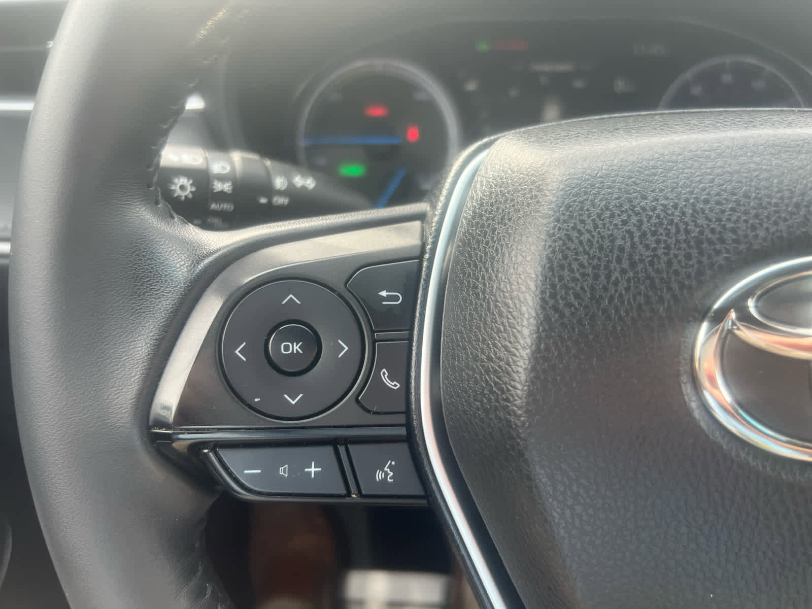 Certified 2024 Toyota Venza XLE AWD/4WD image 17