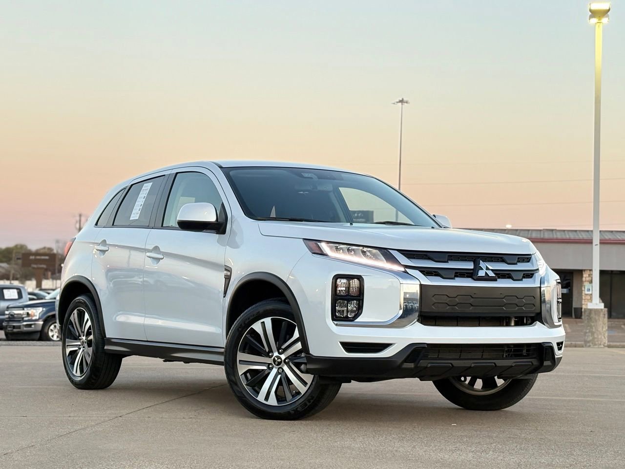 Used 2024 Mitsubishi Outlander Sport 2.0 ES video 2