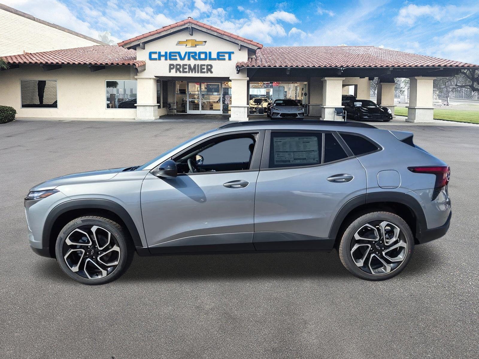 New 2026 Chevrolet Trax RS w/ Sunroof Package FWD image 5