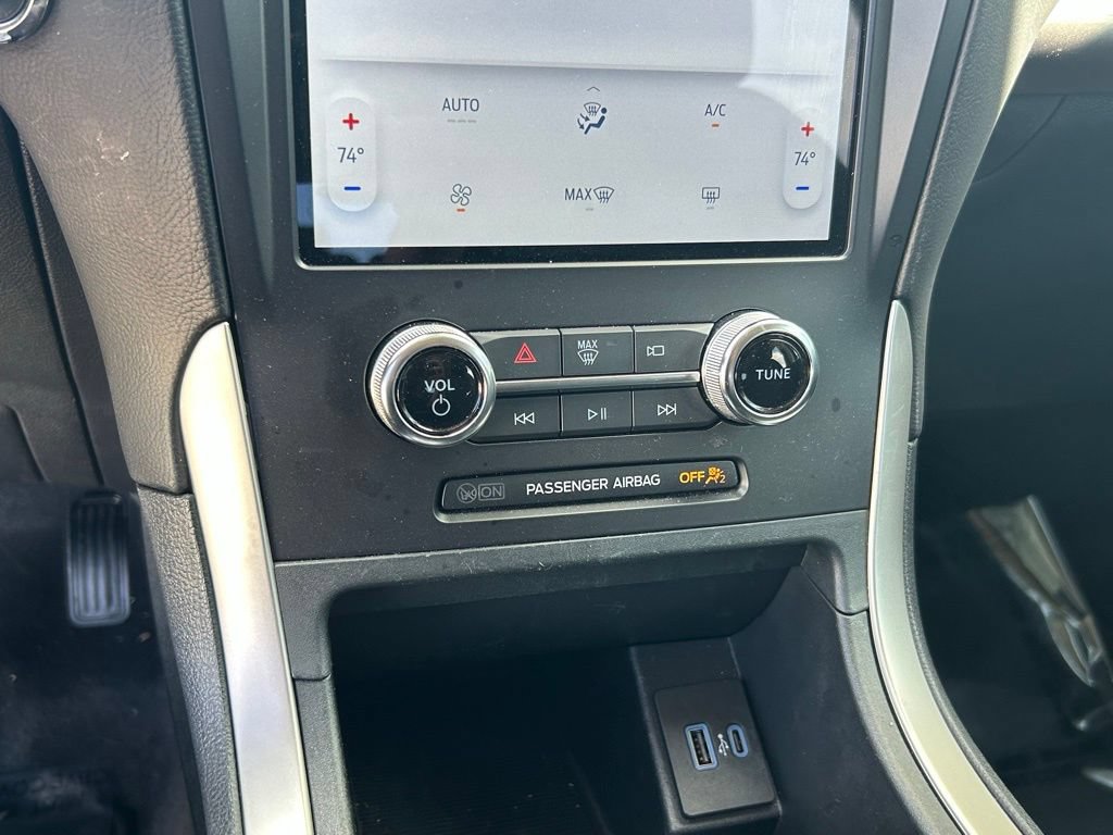 Used 2024 Ford Edge SE w/ Black Appearance Package AWD/4WD image 23