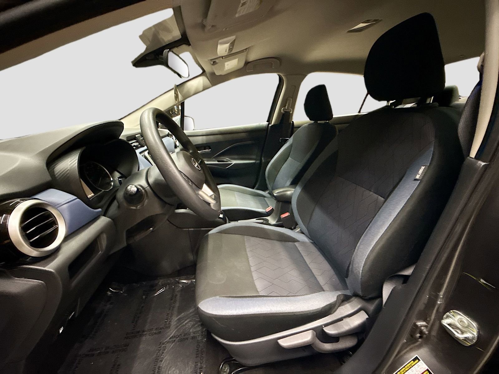 Used 2024 Nissan Versa SV image 21