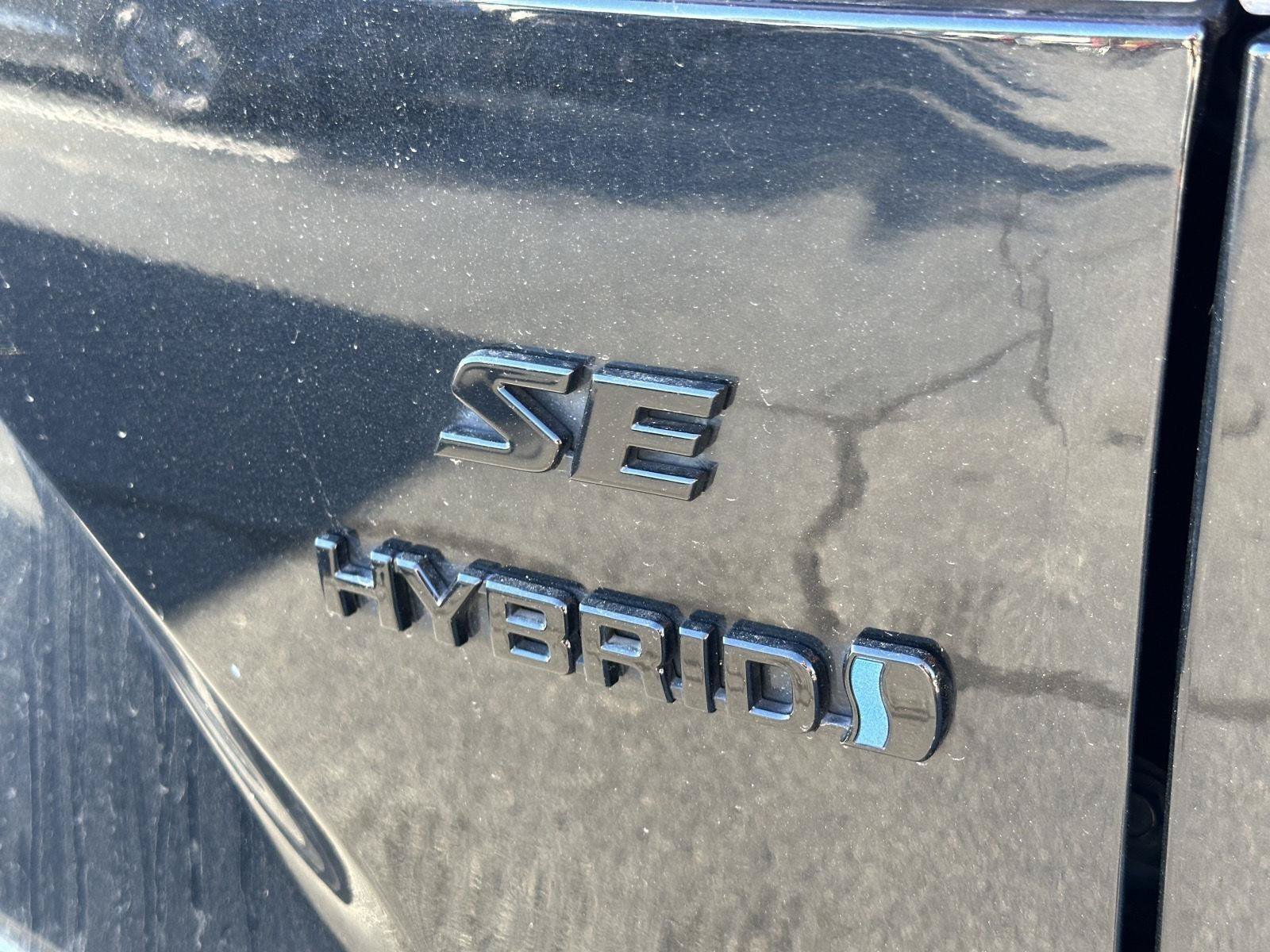 Used 2024 Toyota Corolla Cross AWD Hybrid image 10
