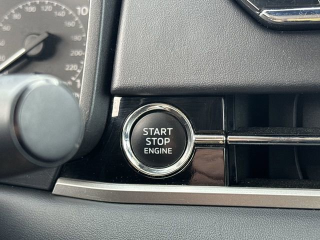 Used 2024 Mitsubishi Outlander SE Black Edition image 18