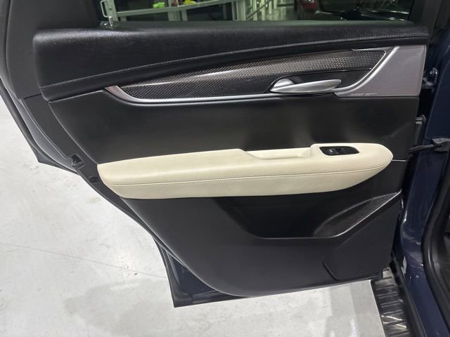 Certified 2025 Cadillac XT5 Sportv w/ Technology Package image 25