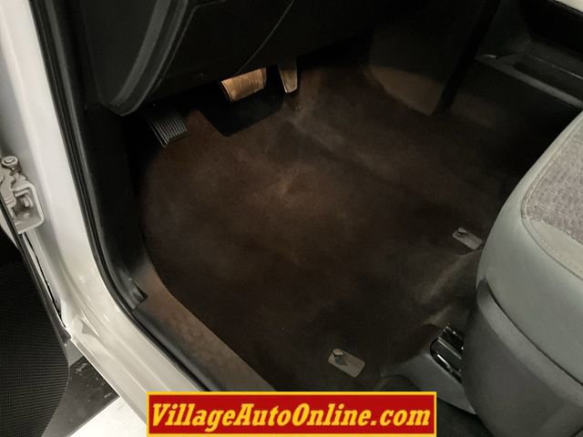 Used 2017 RAM 1500 Classic SLT w/ SLT Plus D￩cor Group image 19