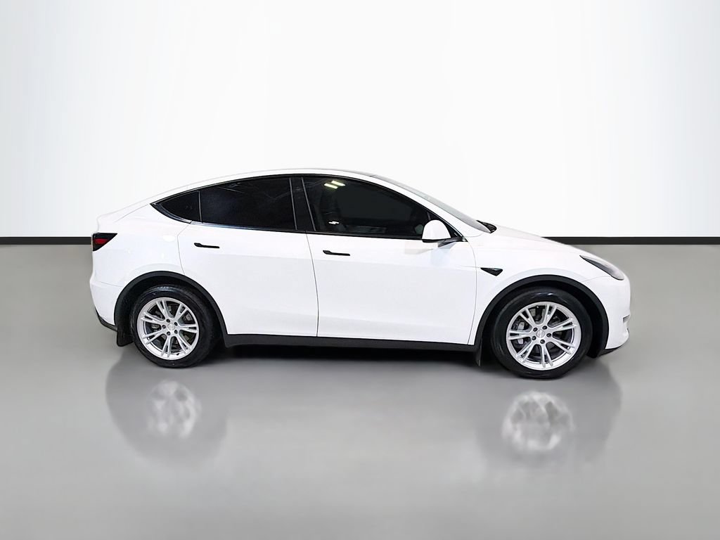 Used 2021 Tesla Model Y Long Range AWD/4WD image 9