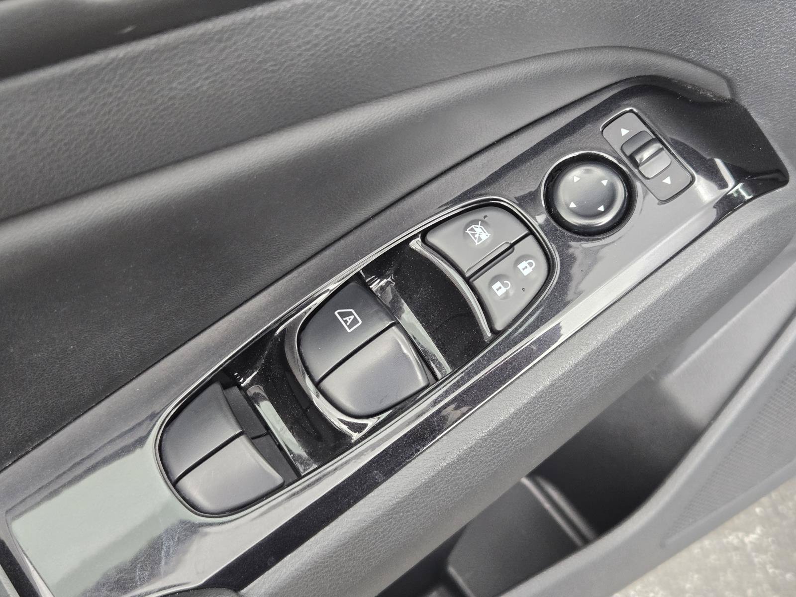 Used 2023 Nissan Altima 2.5 SV FWD image 22