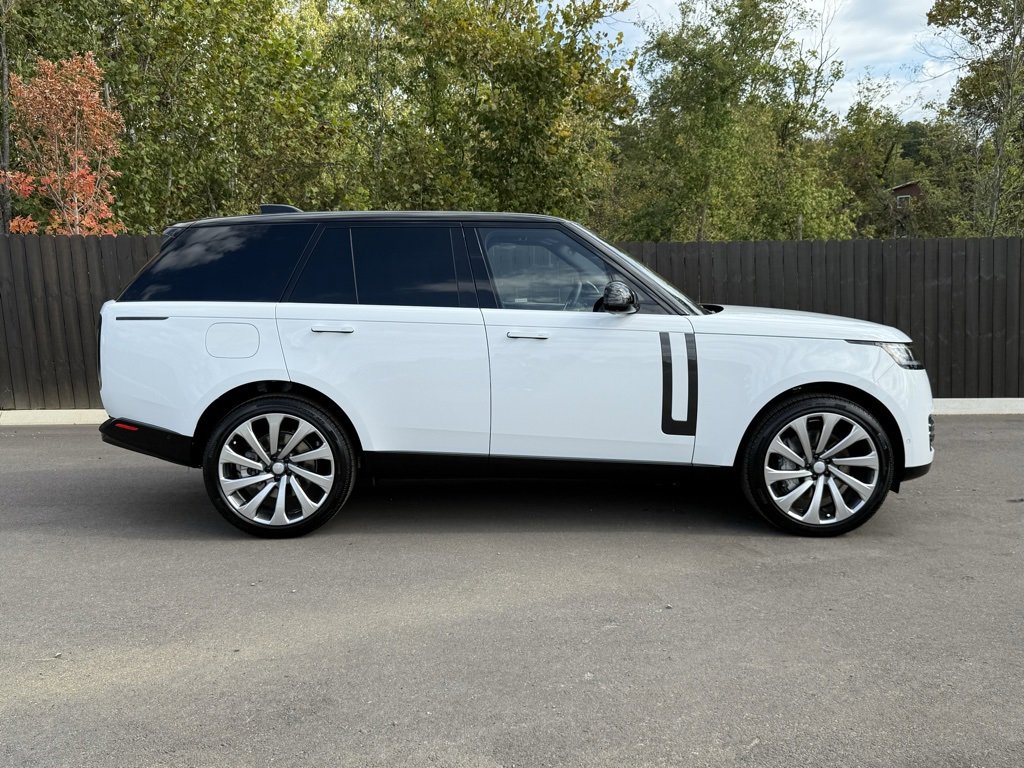 New 2025 Land Rover Range Rover SE image 7