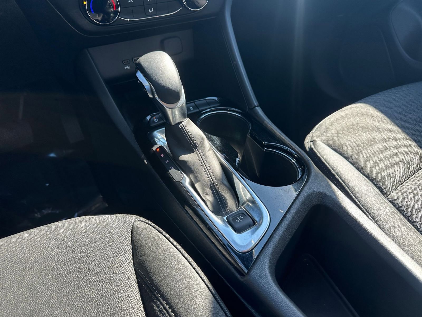 Used 2025 Buick Encore GX Preferred image 39