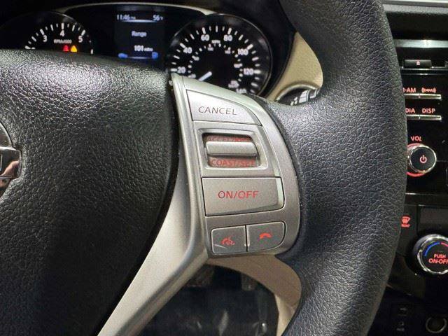 Used 2016 Nissan Rogue SV FWD image 36