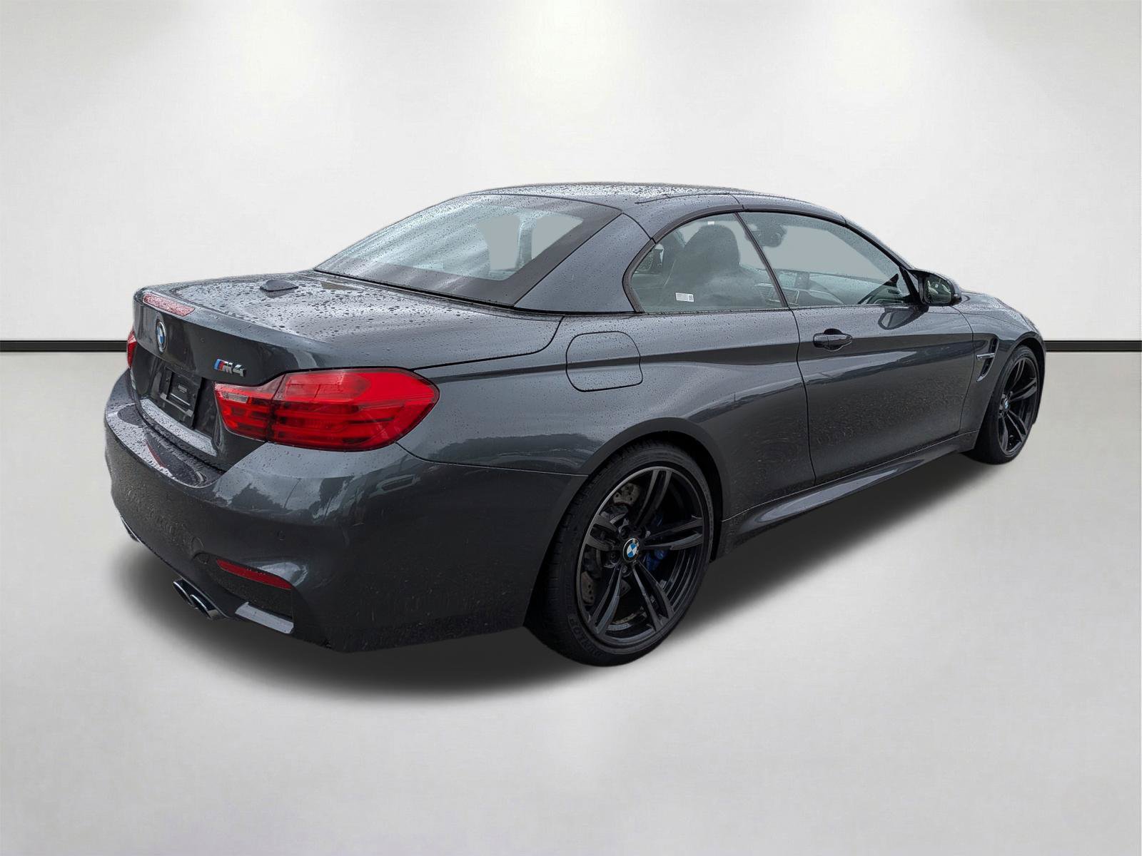 Used 2016 BMW M4 Convertible RWD image 4
