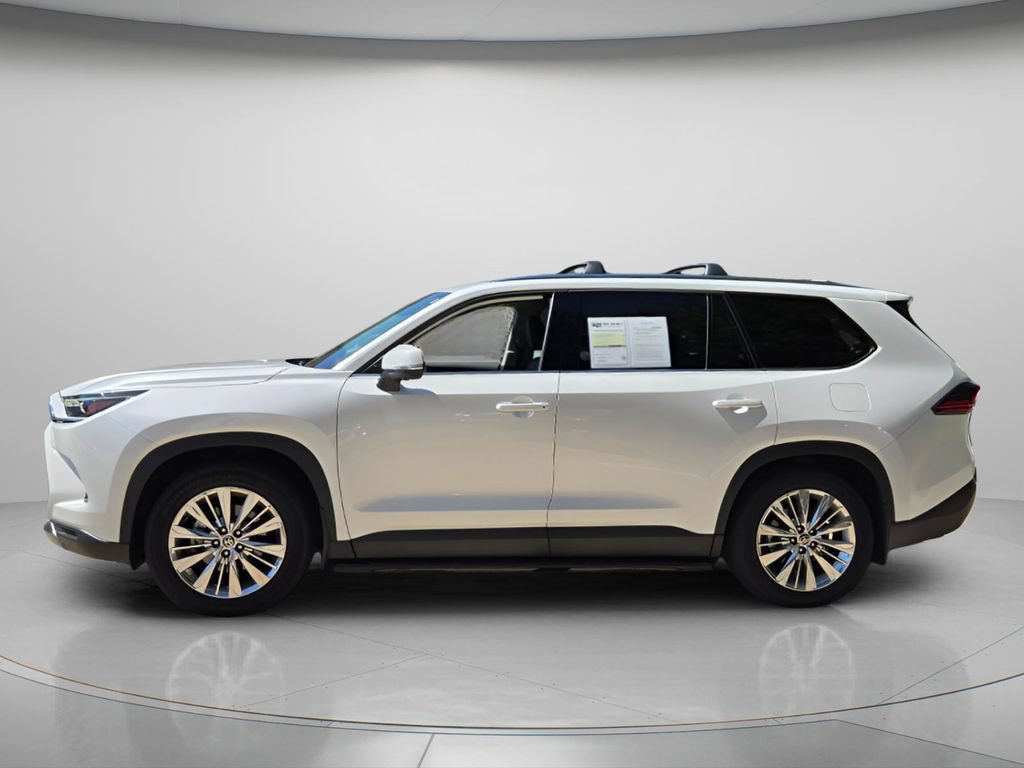 Used 2025 Toyota Grand Highlander AWD image 3