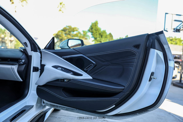 Used 2025 Chevrolet Corvette Z06 w/ Z07 Performance Package RWD image 32