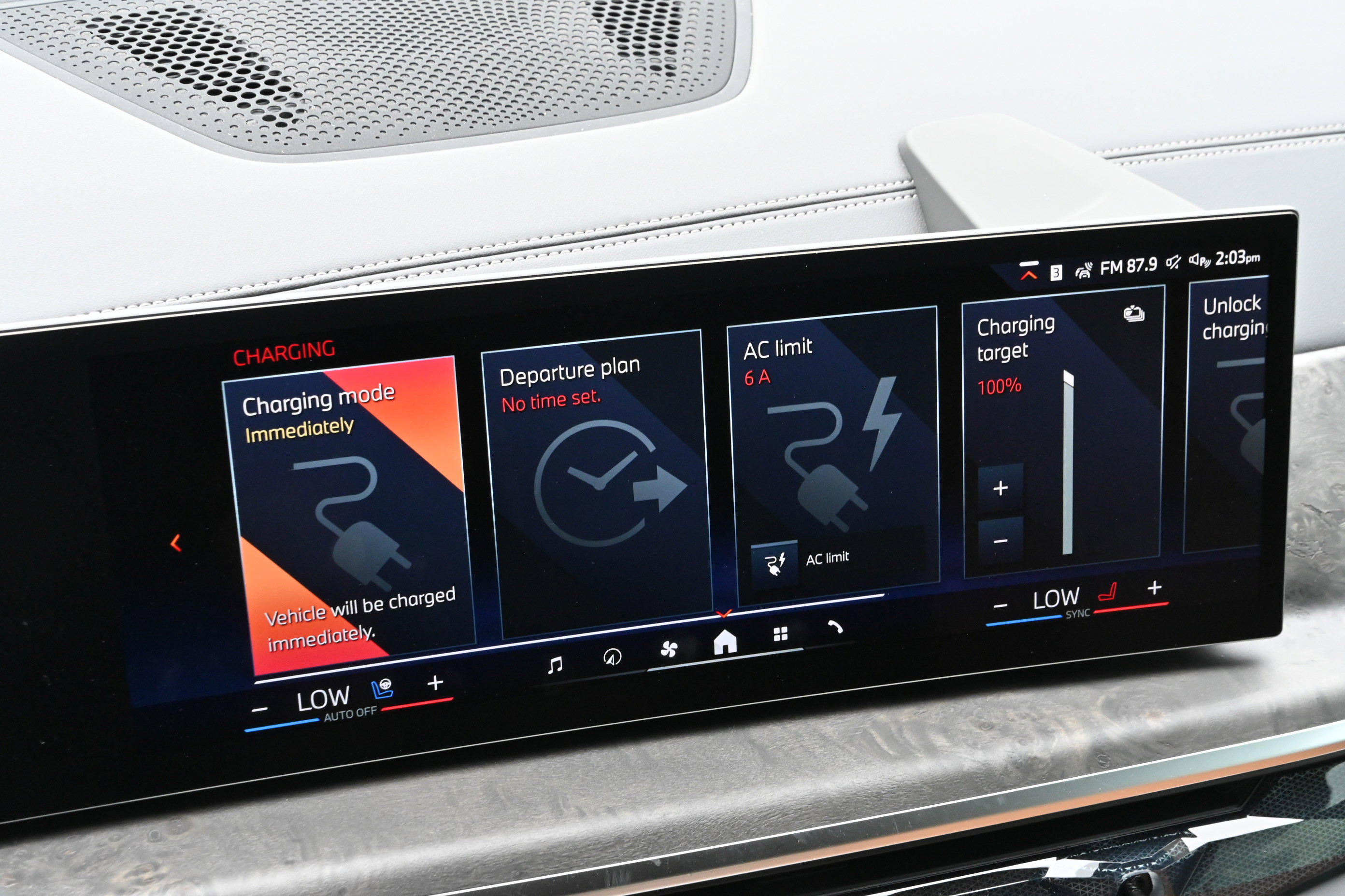 New 2026 BMW X5 xDrive50e w/ Executive Package AWD/4WD image 19