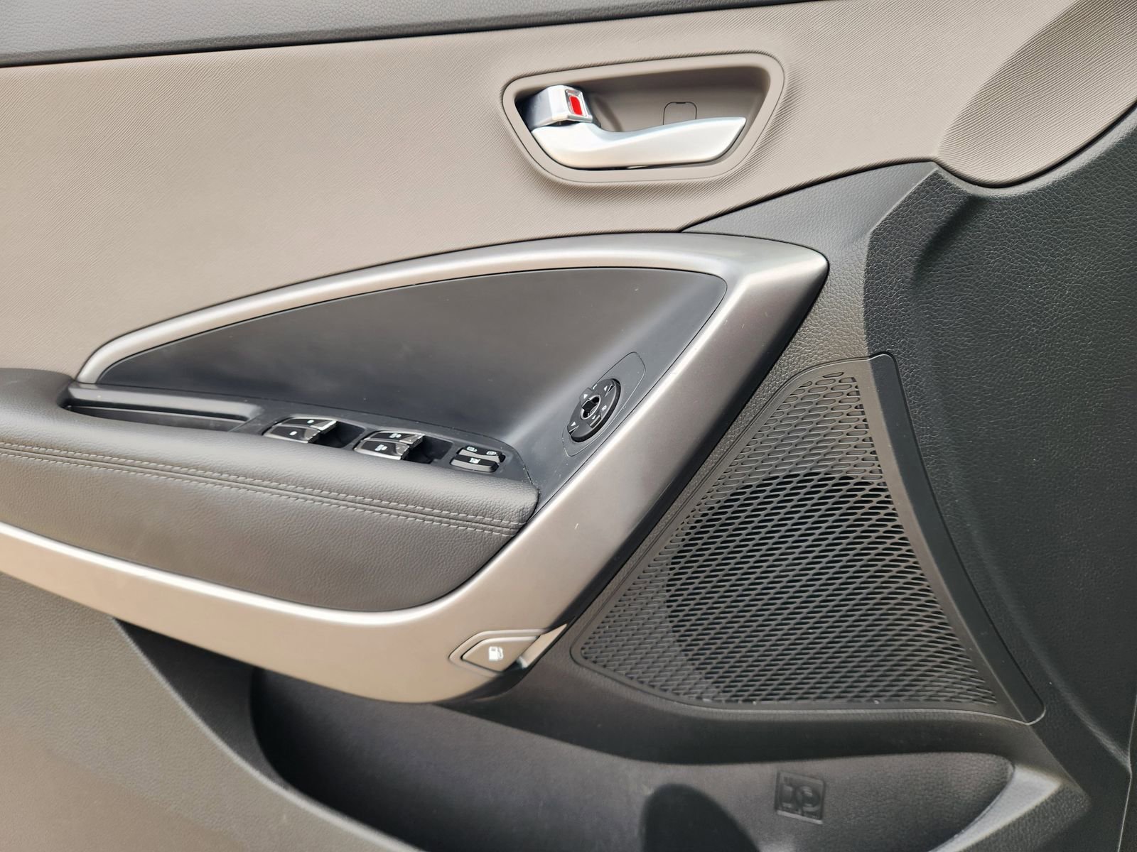 Used 2018 Hyundai Santa Fe Sport w/ 2.4L Value Package 02 image 23