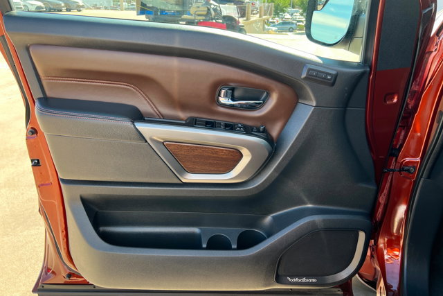 Used 2017 Nissan Titan Platinum Reserve AWD/4WD image 14