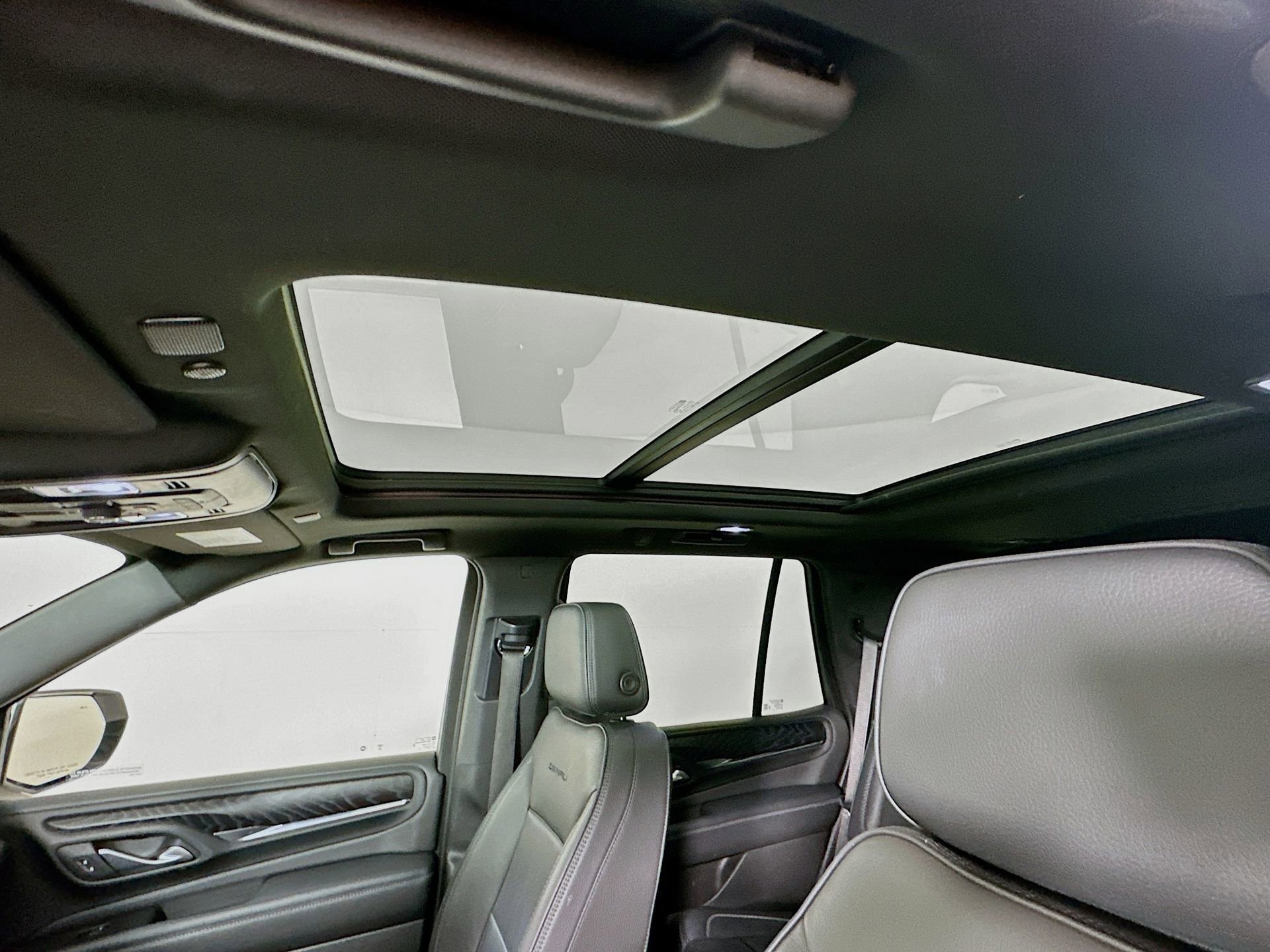 Used 2022 GMC Yukon Denali image 23