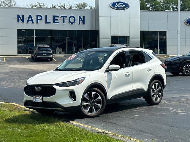 Certified 2023 Ford Escape Platinum w/ Premium Technology Package AWD/4WD image 1