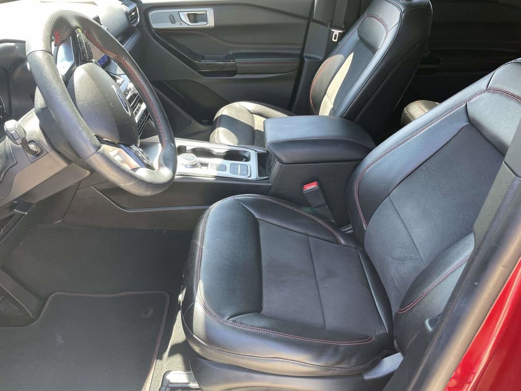 Used 2022 Ford Explorer ST-Line RWD image 13