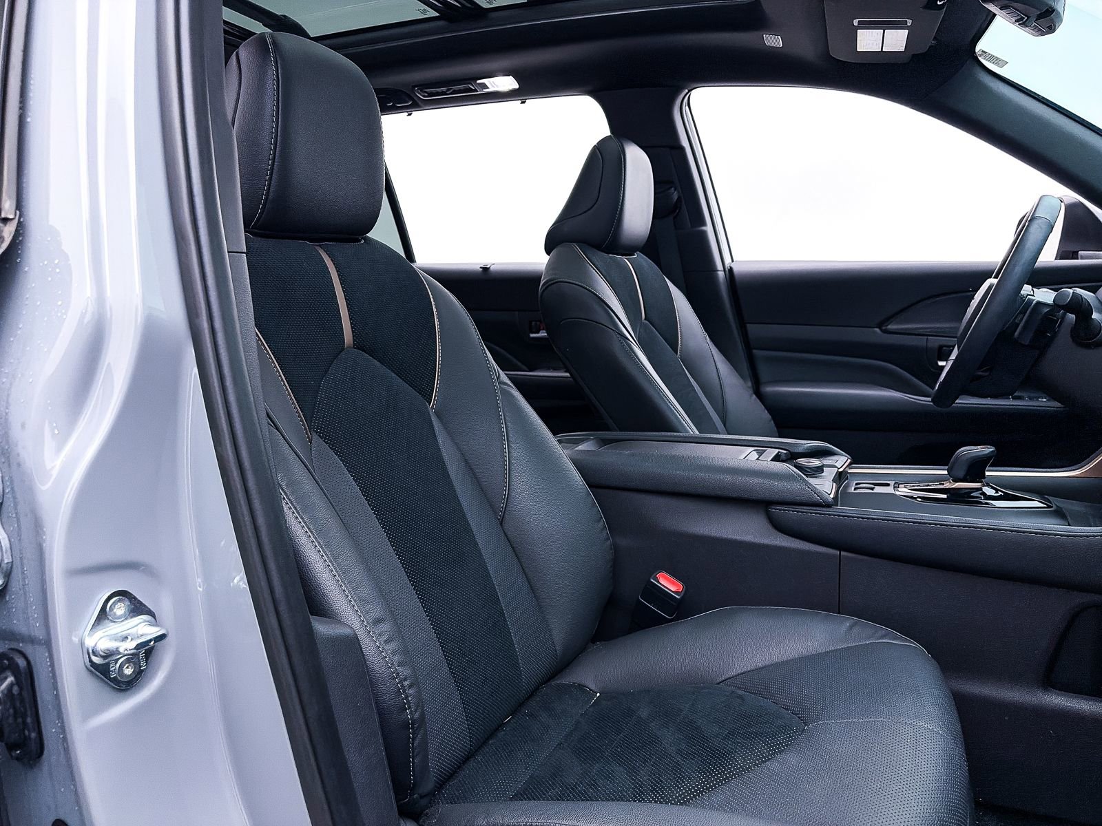 Used 2025 Toyota Grand Highlander AWD Hybrid image 37