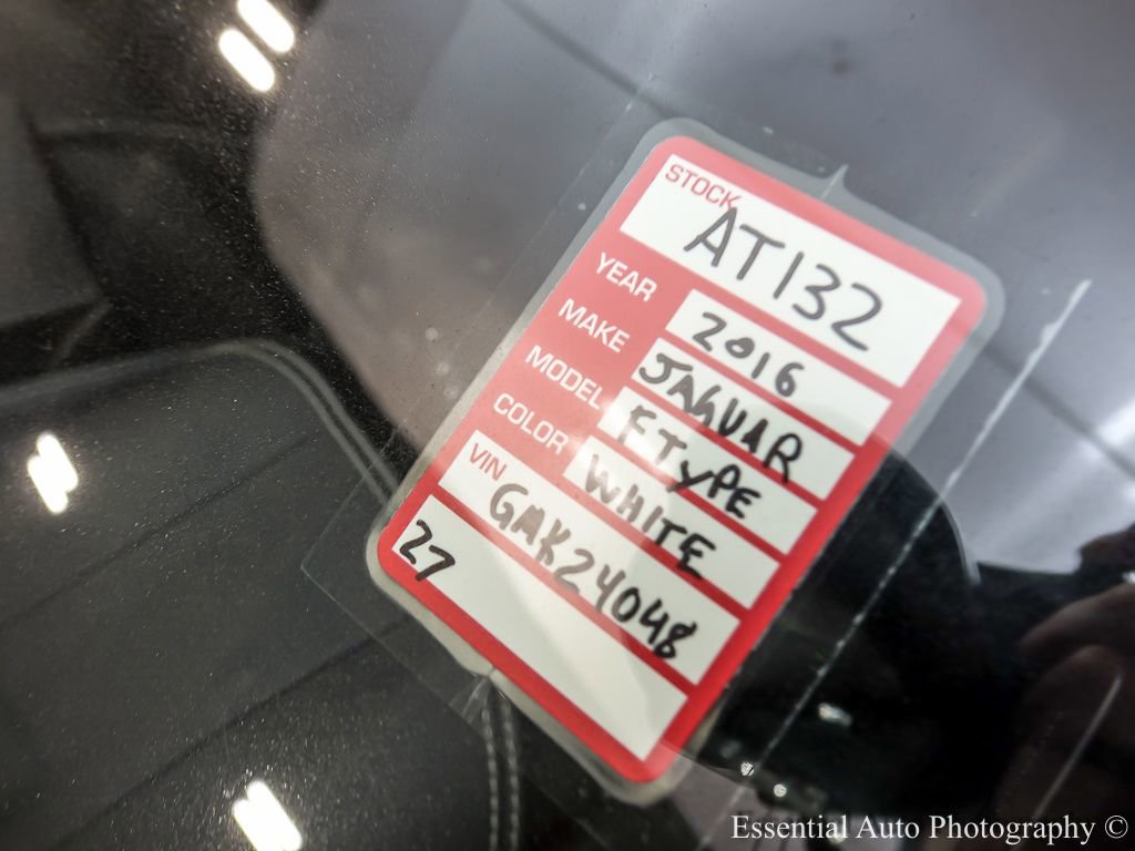 Used 2016 Jaguar F-TYPE R image 26