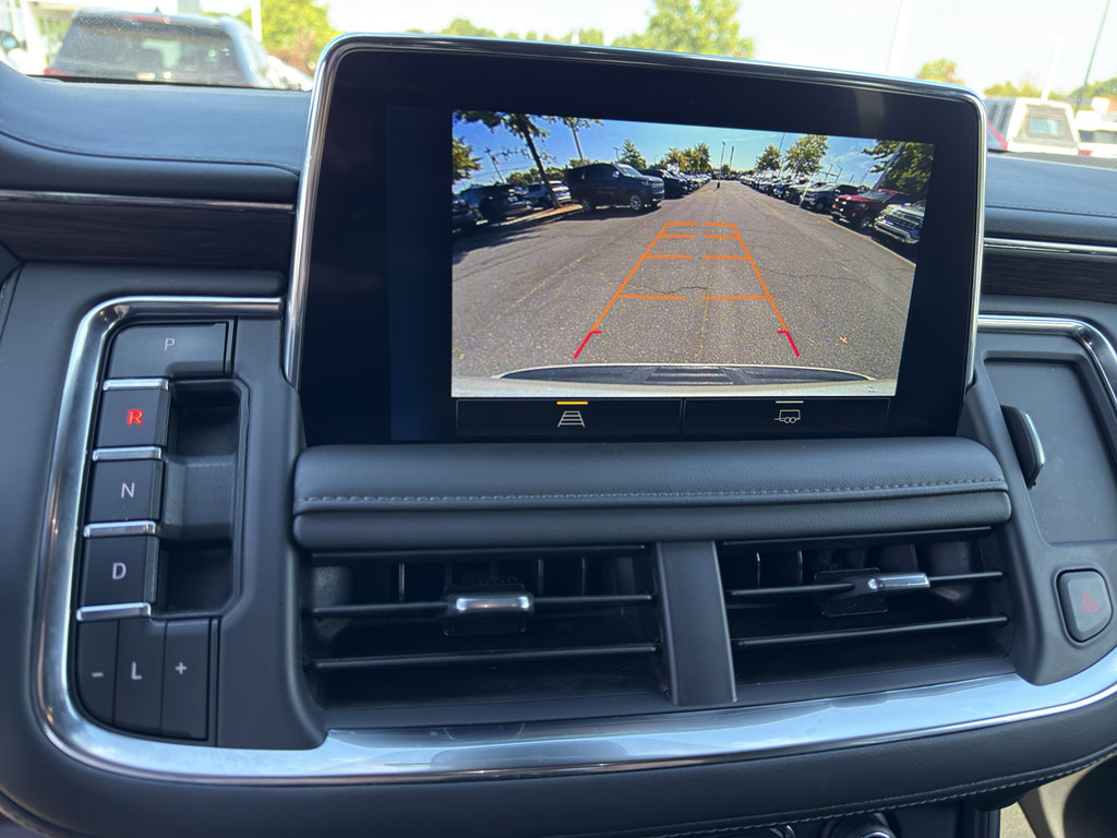 Used 2024 Chevrolet Suburban LT image 18