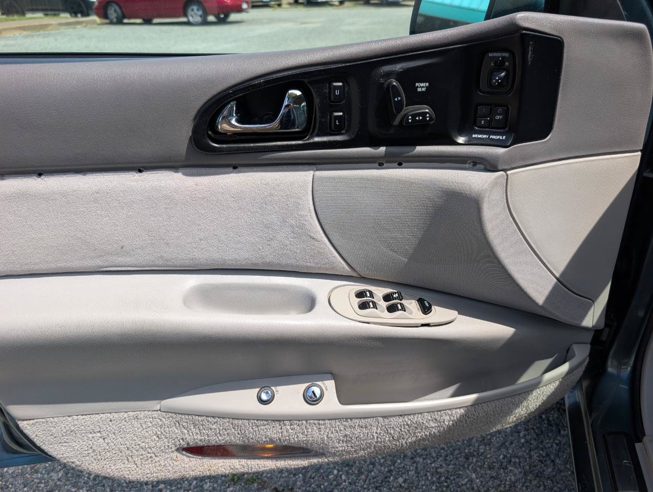Used 1995 Lincoln Continental FWD image 12