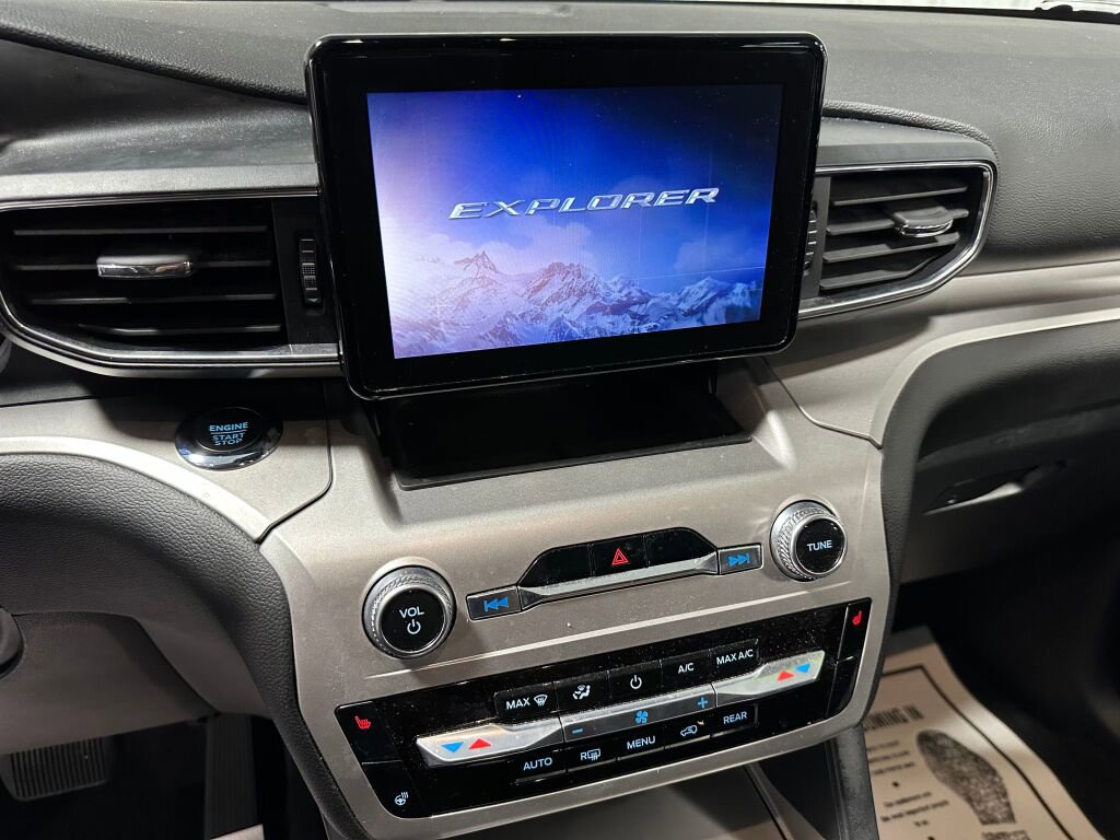 Used 2022 Ford Explorer XLT w/ Equipment Group 202A AWD/4WD image 13