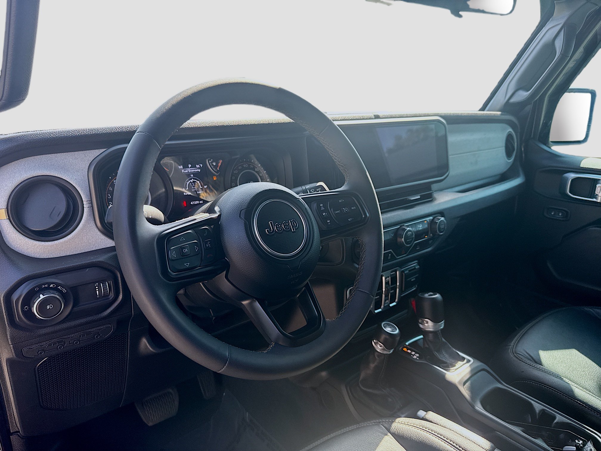 Used 2024 Jeep Wrangler Unlimited Sport AWD/4WD image 9