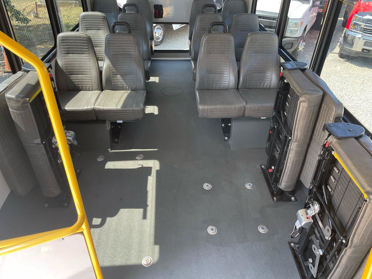 Used 2015 Chevrolet Express 4500 w/ Shuttle Bus Package RWD image 39