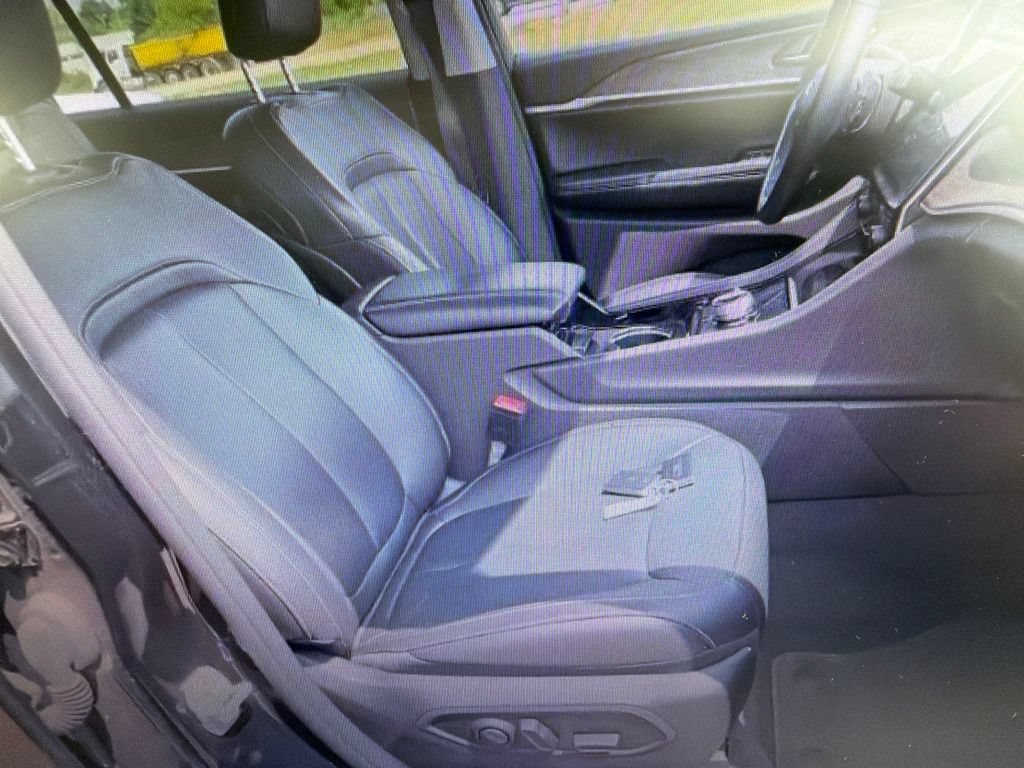 Used 2022 Jeep Grand Cherokee L Limited AWD/4WD image 16