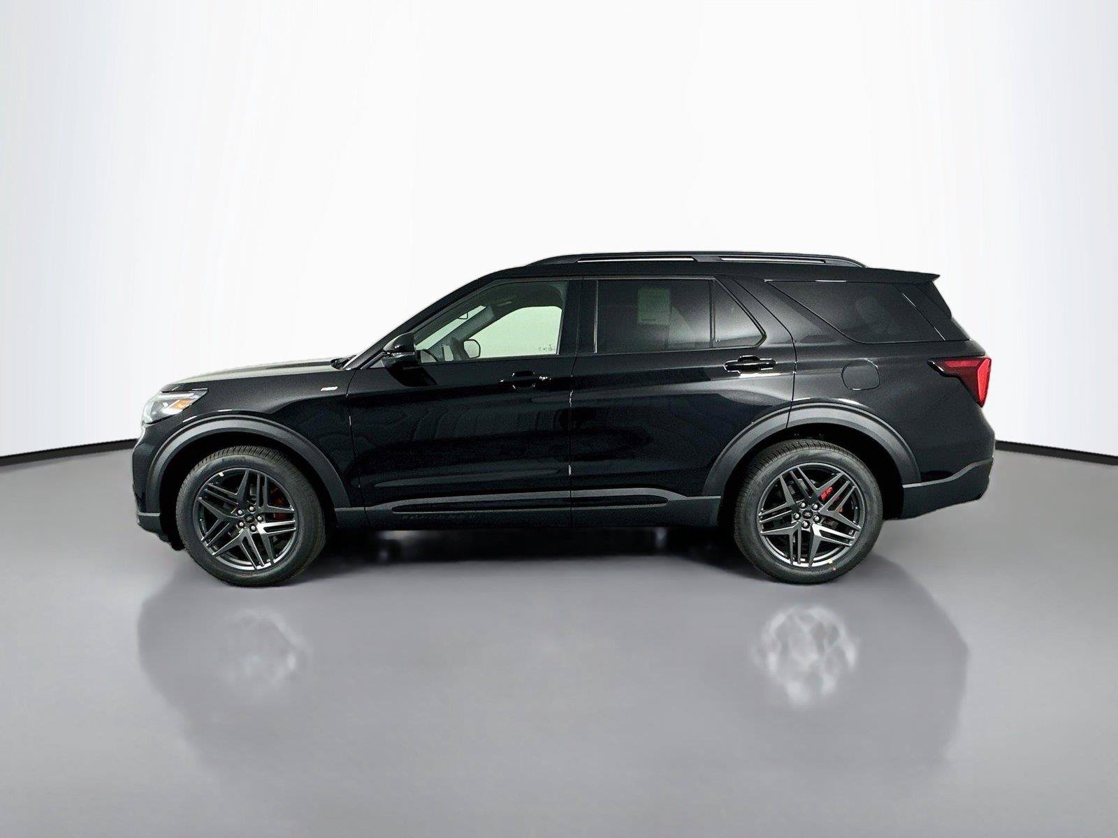 New 2026 Ford Explorer ST-Line w/ ST-Line Street Pack AWD/4WD image 8