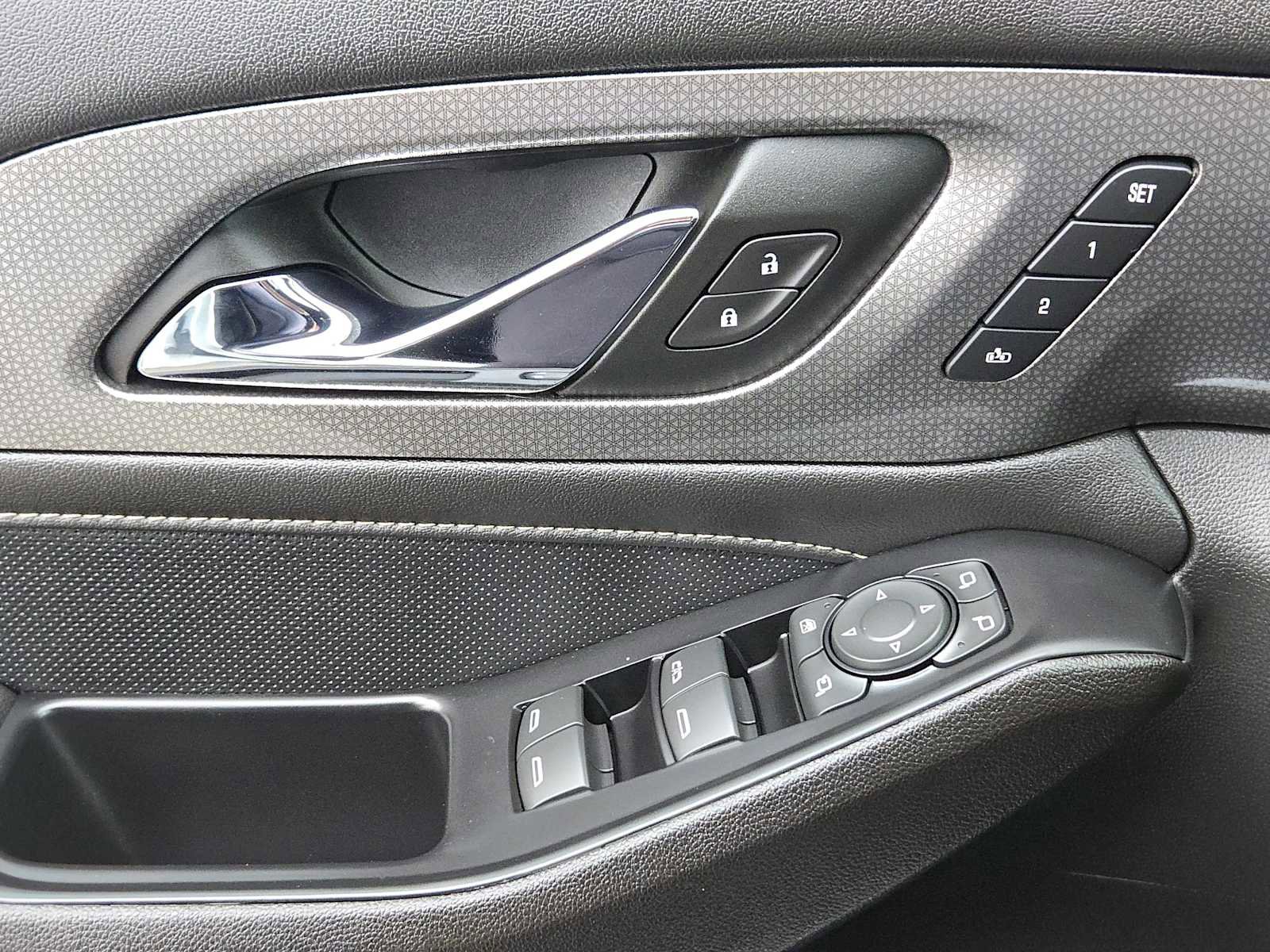 Certified 2023 Chevrolet Traverse Premier w/ Redline Edition image 21