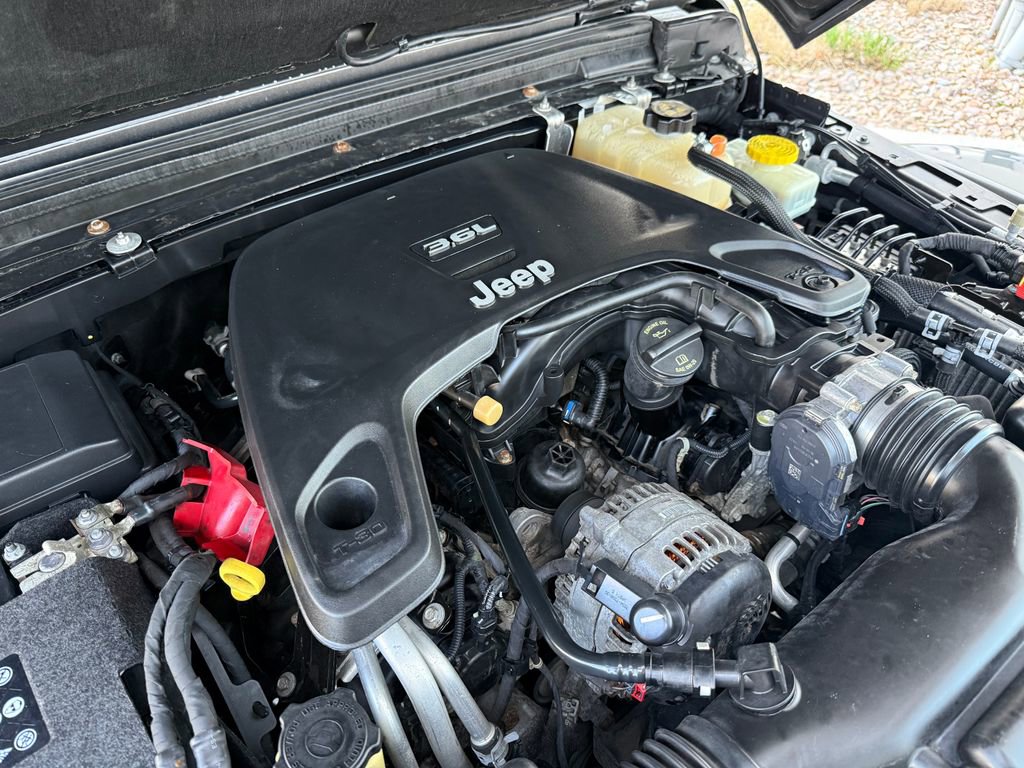 Used 2018 Jeep Wrangler Unlimited Rubicon w/ Dual Top Group image 45