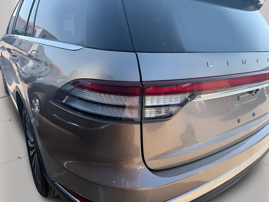 Used 2020 Lincoln Aviator Reserve w/ Equipment Group 201A RWD image 43