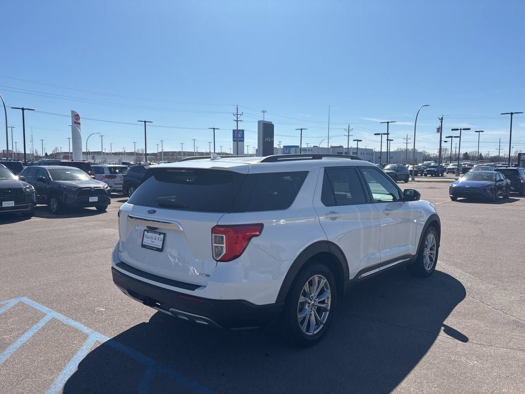 Used 2020 Ford Explorer XLT w/ Equipment Group 202A AWD/4WD image 5