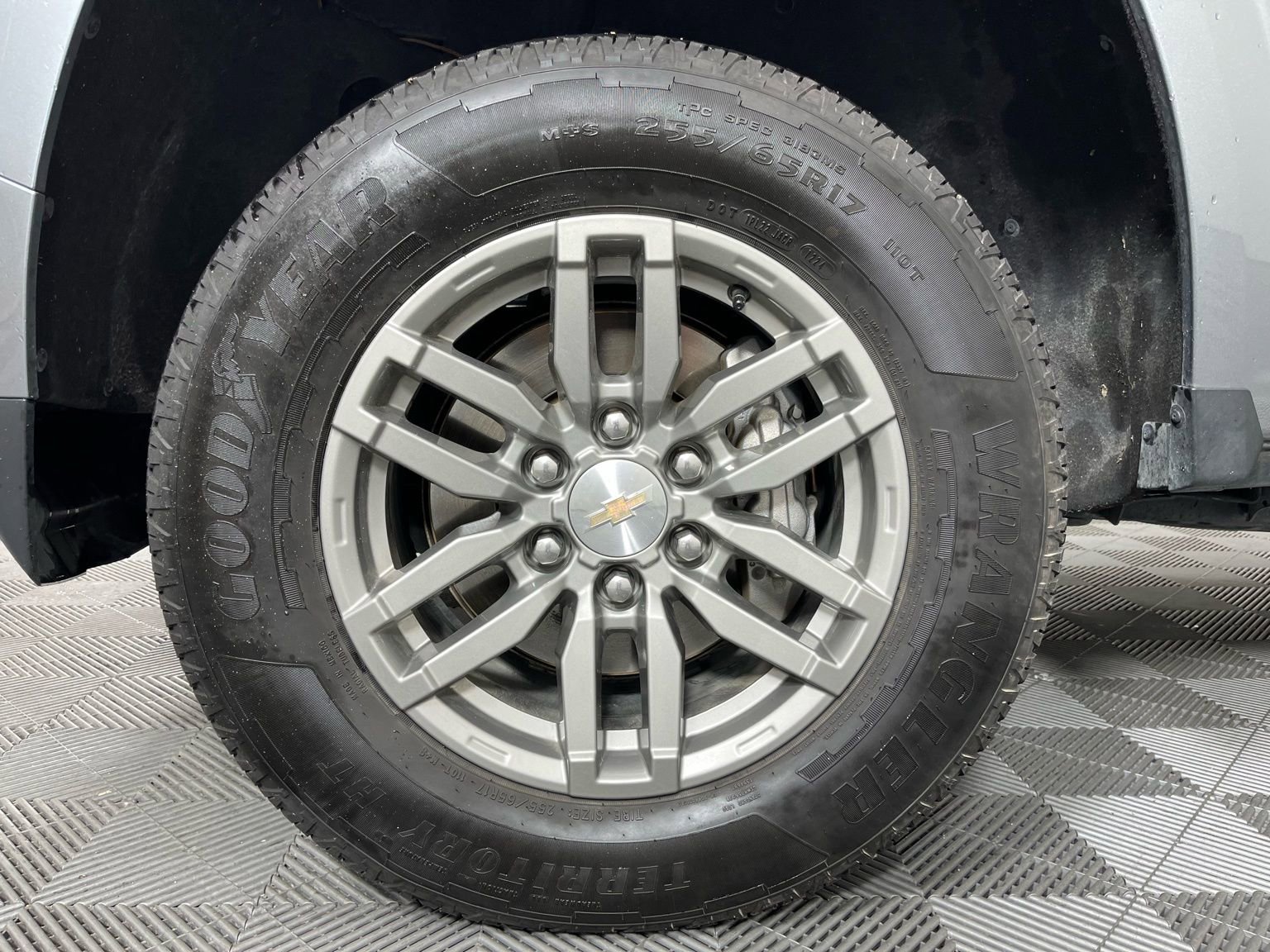 Used 2024 Chevrolet Colorado LT image 7