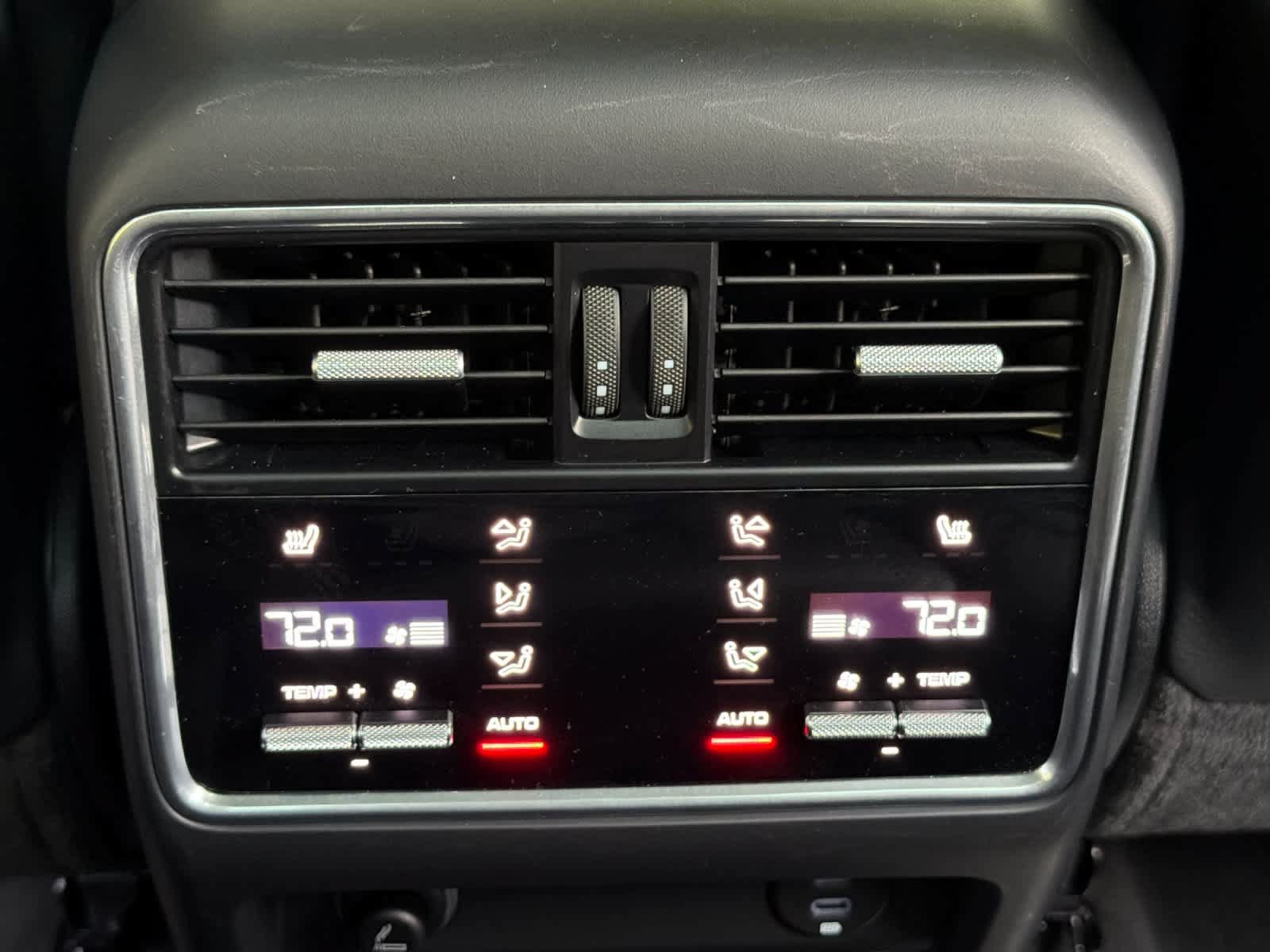 Certified 2023 Porsche Cayenne AWD/4WD image 14
