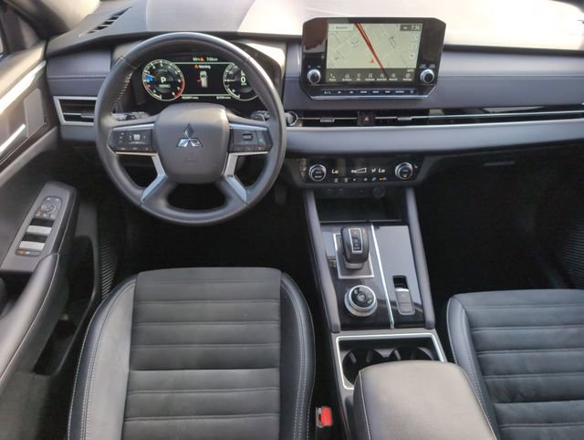 Used 2024 Mitsubishi Outlander SE Black Edition FWD image 27