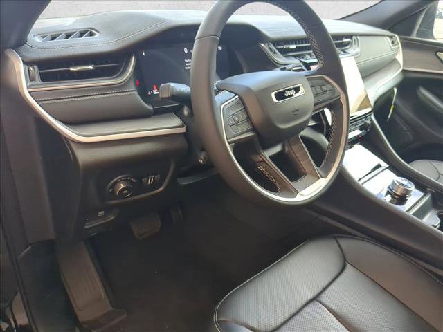 New 2025 Jeep Grand Cherokee L Limited w/ Luxury Tech Group II image 3