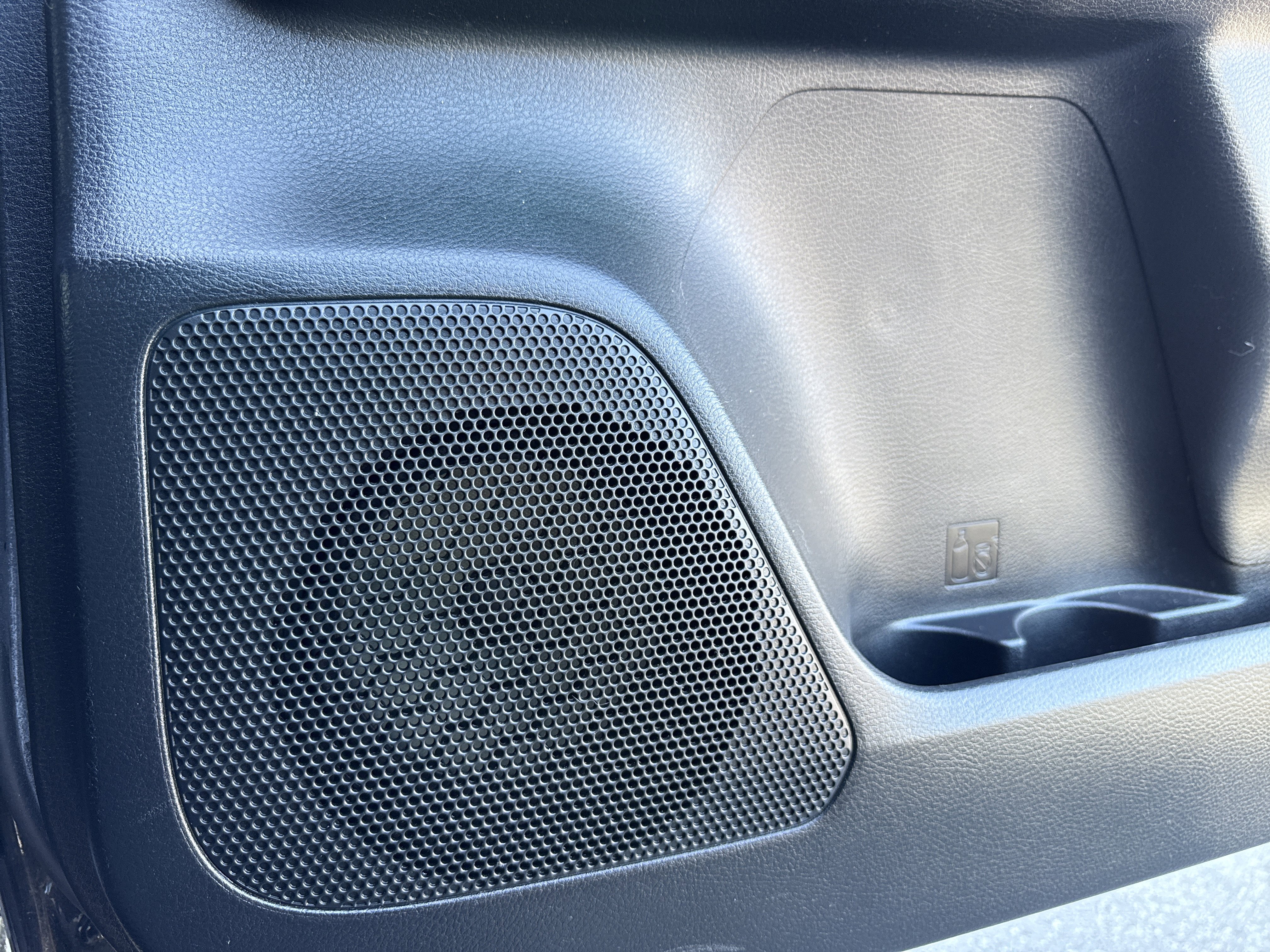 Used 2017 Toyota Tacoma TRD Off-Road w/ Tow Package (A/T) image 37