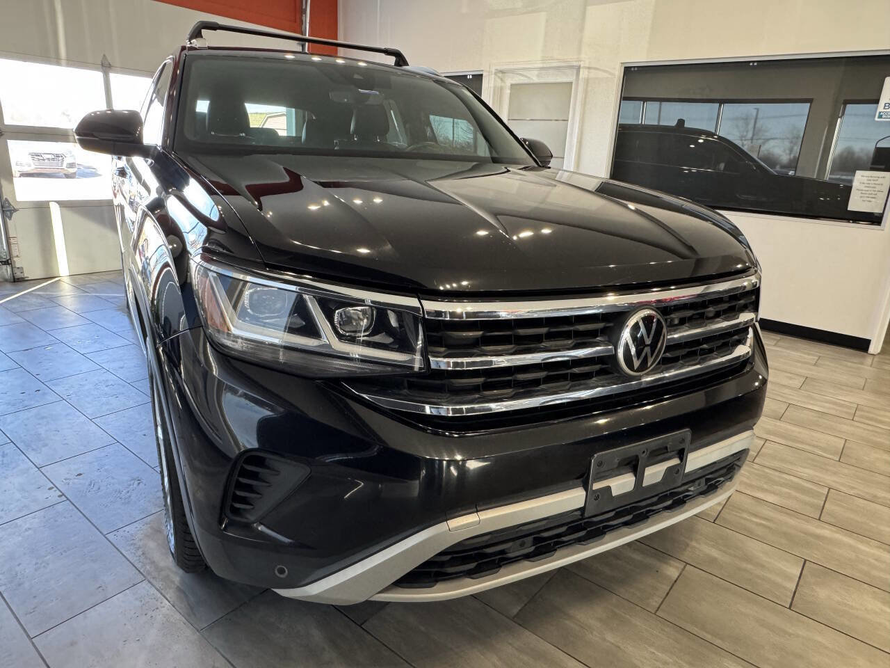 Used 2020 Volkswagen Atlas Cross Sport SEL AWD/4WD image 1